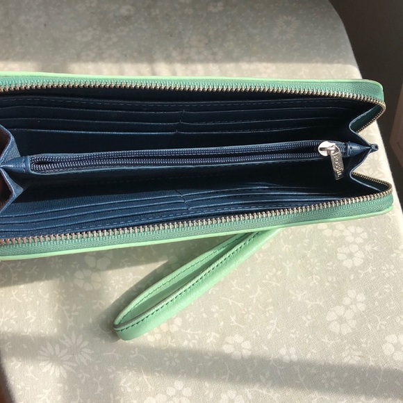 Fossil mint green wallet - Picture 4 of 5